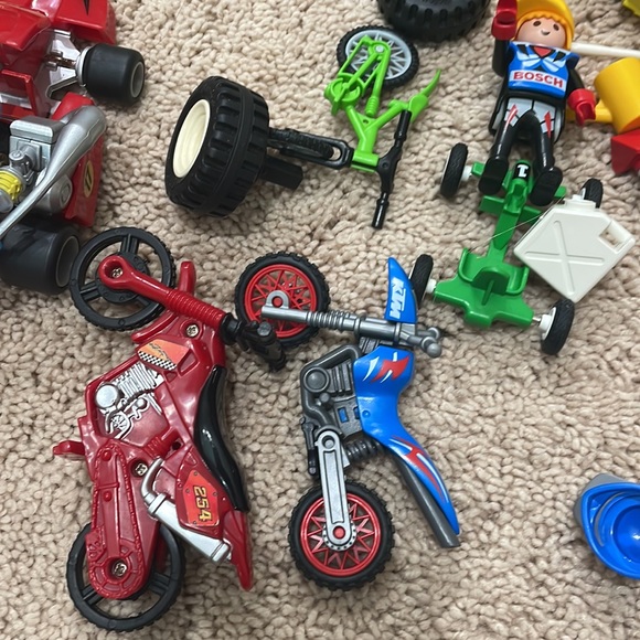 Playmobil go kart motorcycle racing set parts car’s characters & carrying case - Picture 6 of 7
